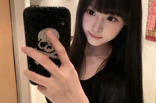 多年恋情宣告破裂网红薛小婉任权矛盾彻底爆发